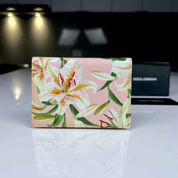 NWOT Dolce and Gabbana Pink Lily-Print Leather Wallet - Picture 2 of 7